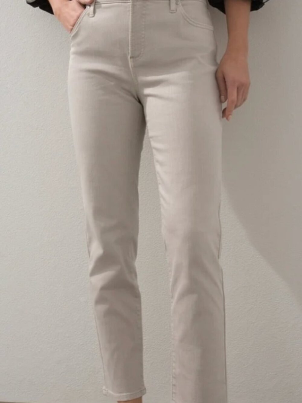 Chico So Lifting Khaki Denim Size 2.5